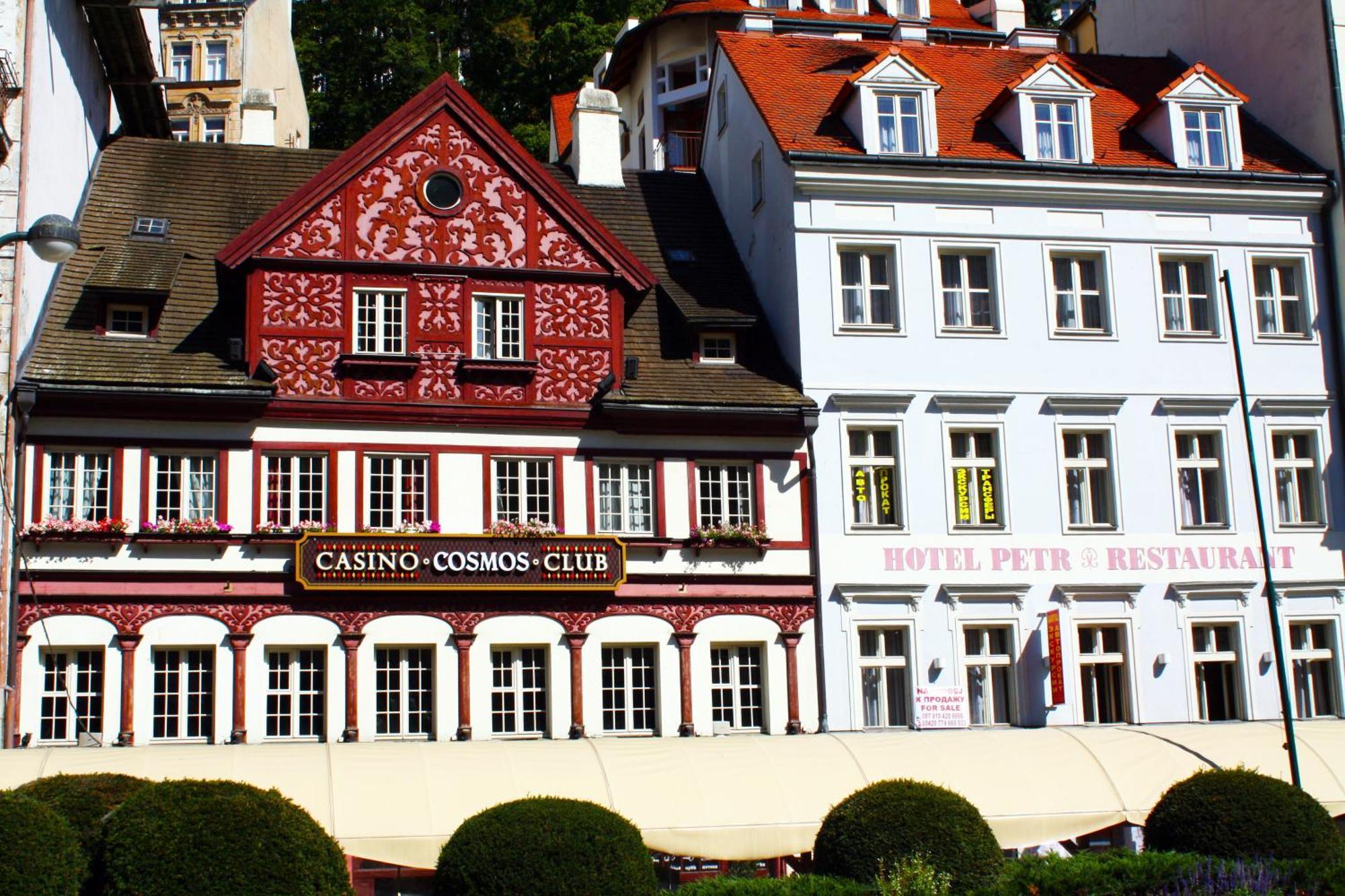 Hotel Petr Karlovy Vary Exterior photo